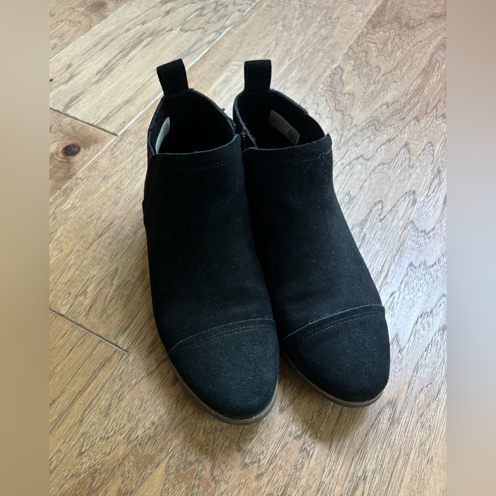 TOMS Black Suede Ankle Boots women’s 8.5